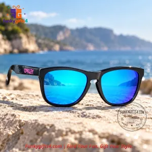 Oakley x GTA6 Grand Theft Auto VI Vice City Frogskins Blue Sapphire Lens Black Pink Sunglasses 2026